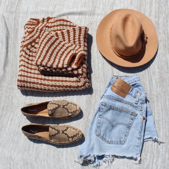 🚨//Pumpkin Patch Collection// Over sized Sweater - Picture 6 of 8